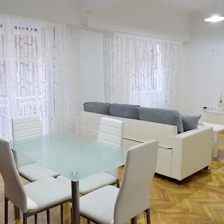 Апартаменты Beautiful Renovated Flat In Афины Экстерьер фото