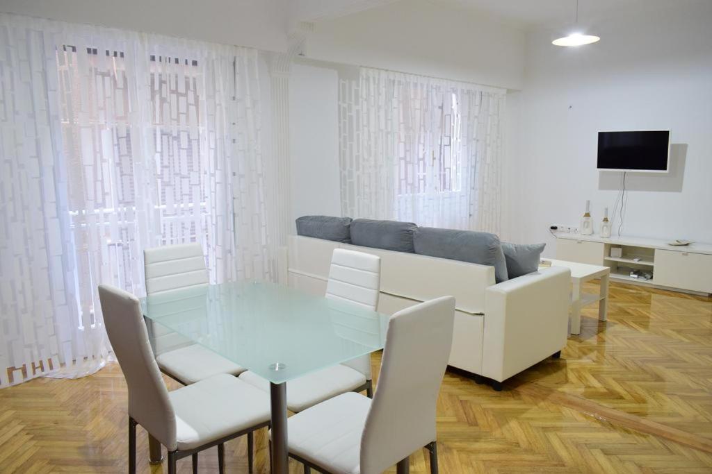 Апартаменты Beautiful Renovated Flat In Афины Экстерьер фото
